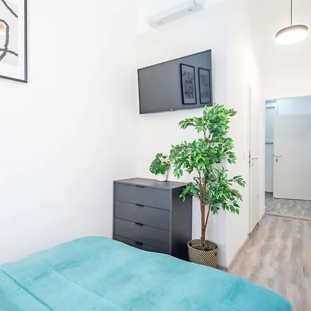 Mini Ultra Central Studio Budapest Extérieur photo