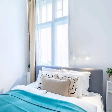 Mini Ultra Central Studio Budapest Extérieur photo